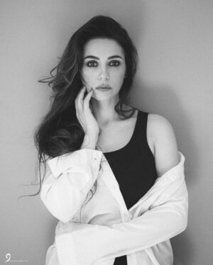 Mariam Hassan Instagram - Stay simple ..stay kind ..stay smart 🦋

📸by @danielsalib_photography 💫