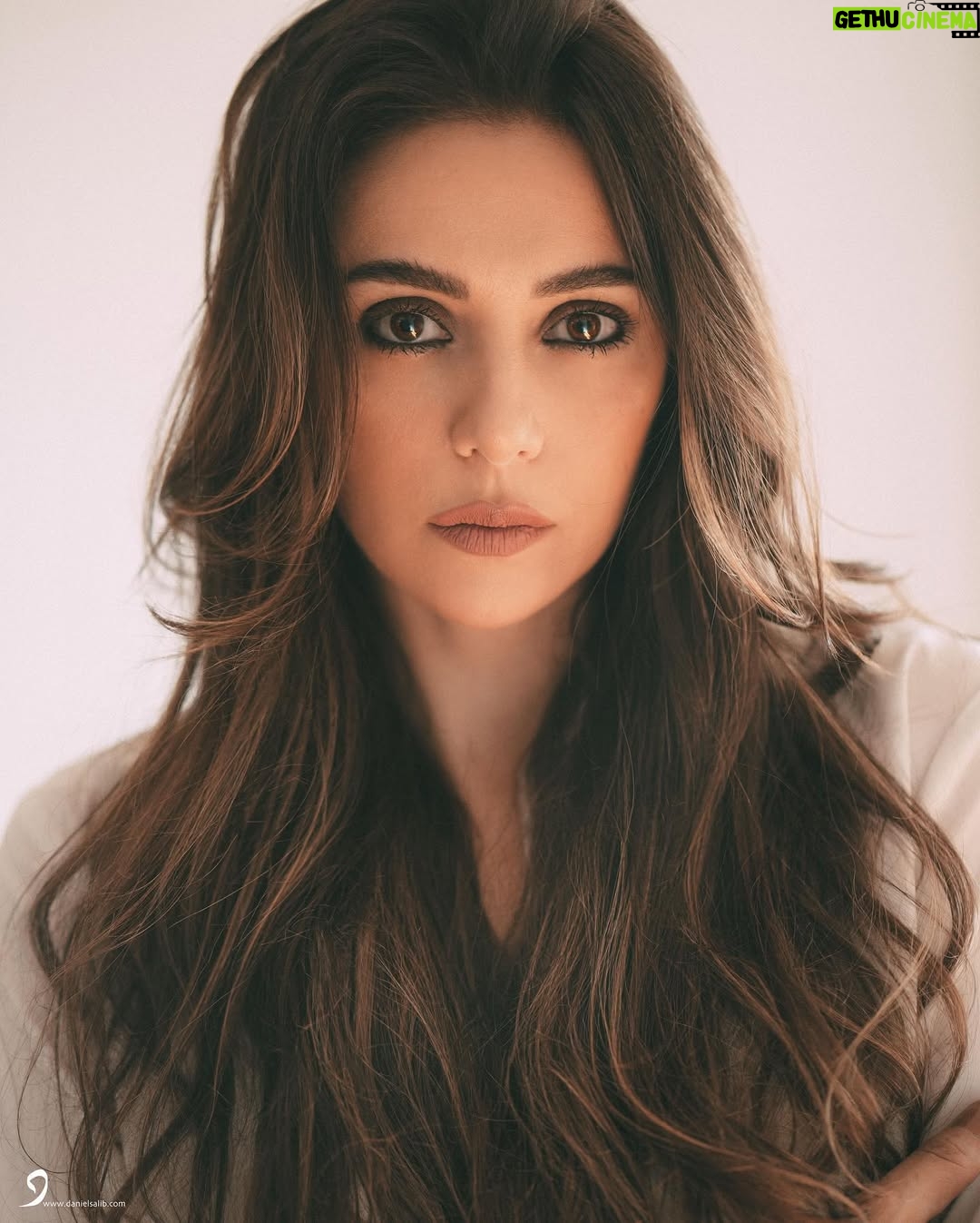 Mariam Hassan - 4.2K Likes - 🤍🖤
📷 by @danielsalib_photography 🌹