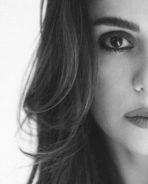 Mariam Hassan Instagram - 🤍🖤

📷 by @danielsalib_photography 🌹