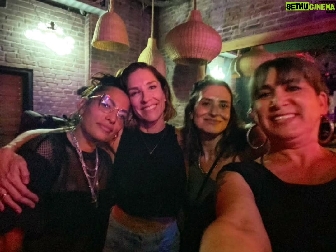Mariana Loyola - 3.9K Likes - Una bomba de amor, talento, rap, energía, risas y baile
💣❤️🔥👊🏼💥
A estas personas las admiro y quiero mucho y a @anatijoux la amo profundamente. Eres atómica amiga mía.
@francisca__gavilan @joytonina amiguitas bellas ❤️🔥❤️🔥 gracias por las fotos Joy 🫶🏼
@andressanchezsalem bravo ♥️
@hordatoj @djdacel @dj_acres mostros máximos 👊🏼💥
Me faltaron los ídolos @calambre.oficial @portavoz.oficial y @_jopsen
@clubsubterraneo.oficial 🖤