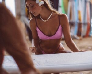Mariana Wengorovius Instagram - late recap from Hawaii w/ @missus_swimsuits SS’25 🌺🌴
📸: @deyvismalta