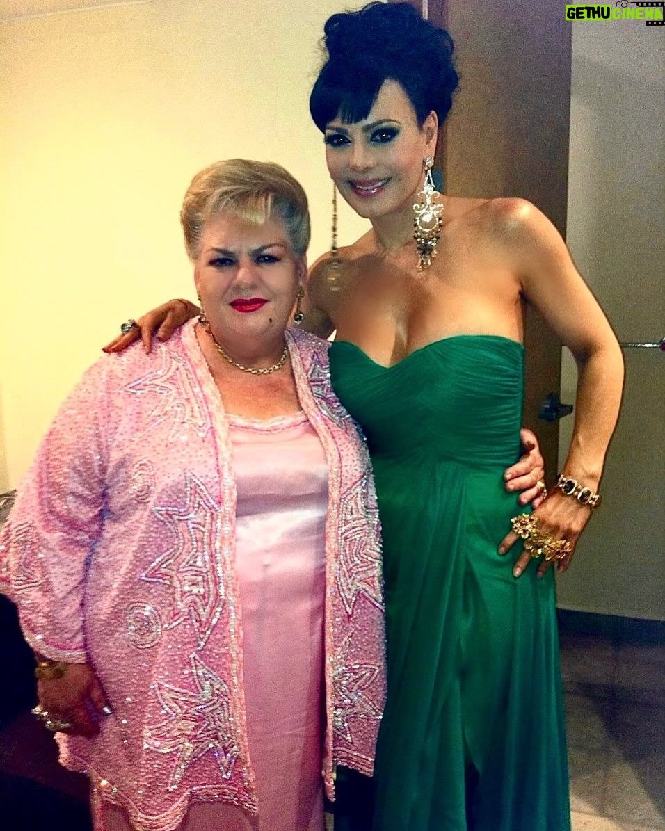 Maribel Guardia - 146.3K Likes - Única e irrepetible @paquitaoficialb , Tuve el honor de compartir el escenario con ella en varias ocasiones, el público la adoraba y estoy segura seguirá siendo así por muchas generaciones. A la luz trasciende querida Paquita y nace una leyenda. 🙏🏼 Descansa en paz, mi más sentido pésame a sus familiares y amigos. 🙏🏻🙏🏻