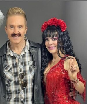 Maribel Guardia Instagram - Querido @bisognodaniel fue un honor conocerte, fuiste un excelente amigo, conductor, actor, empresario, caballero, pero sin duda el mejor papá del mundo para Michaela. 
Te voy a extrañar 🙏🏼. Gracias por ser un maravilloso compañero de trabajo durante tres años, siempre me hacías reír. Buen viaje amigo, me saludas a mi Julián y dile que cada día lo amo más 🙏🏼.
Paz y consuelo a tu familia , amigos cercanos y a todo el equipo de tu adorado Ventaneando 🙏🏼😢