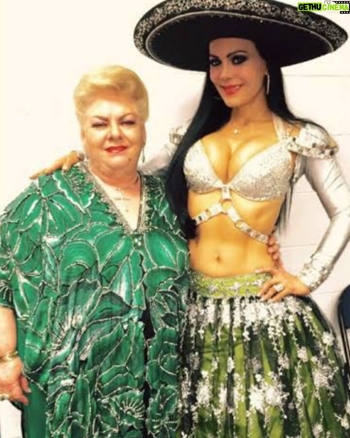 Maribel Guardia - 146.3K Likes - Única e irrepetible @paquitaoficialb , Tuve el honor de compartir el escenario con ella en varias ocasiones, el público la adoraba y estoy segura seguirá siendo así por muchas generaciones. A la luz trasciende querida Paquita y nace una leyenda. 🙏🏼 Descansa en paz, mi más sentido pésame a sus familiares y amigos. 🙏🏻🙏🏻