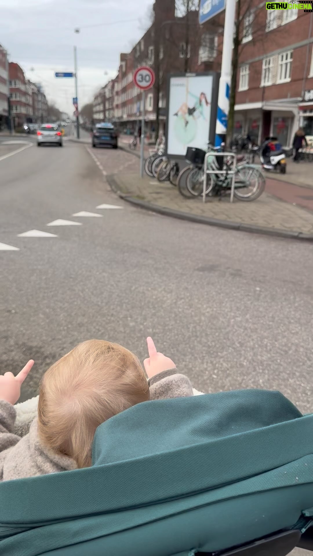 Marieke Elsinga - 59.2K Likes - Hij zei uit zichzelf ‘mama’ en ik smolt 🥹 (geluid AAN)