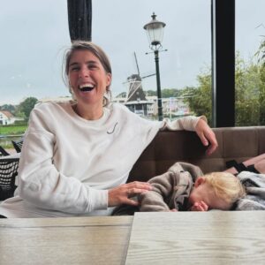 Marieke Elsinga Instagram - Slappe lach met Jip 😆