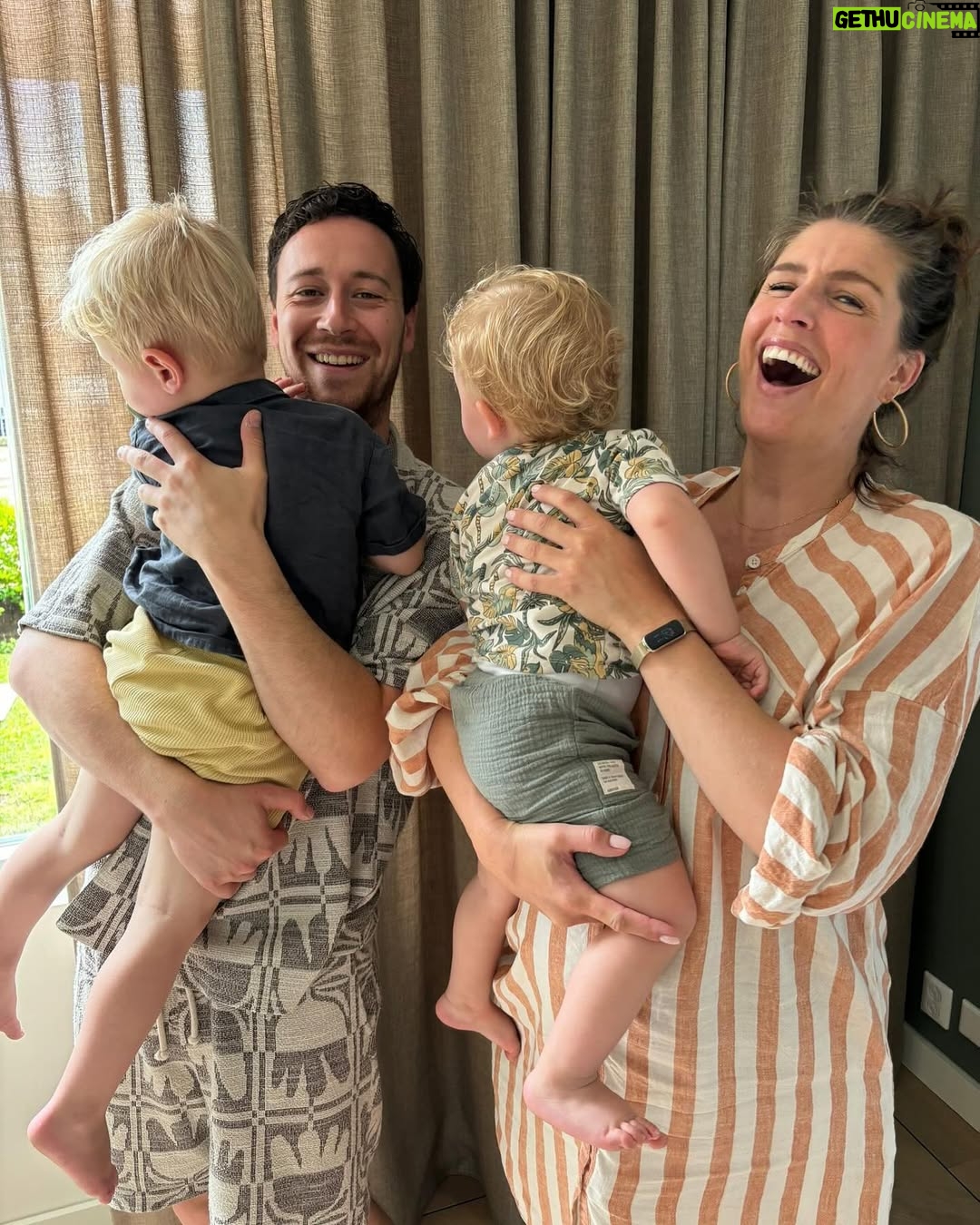 Marieke Elsinga - 30.9K Likes - Elk jaar een foto. Kun je je voorstellen hoe deze foto er over een jaar uitziet met 4 kinderen? 🙈
