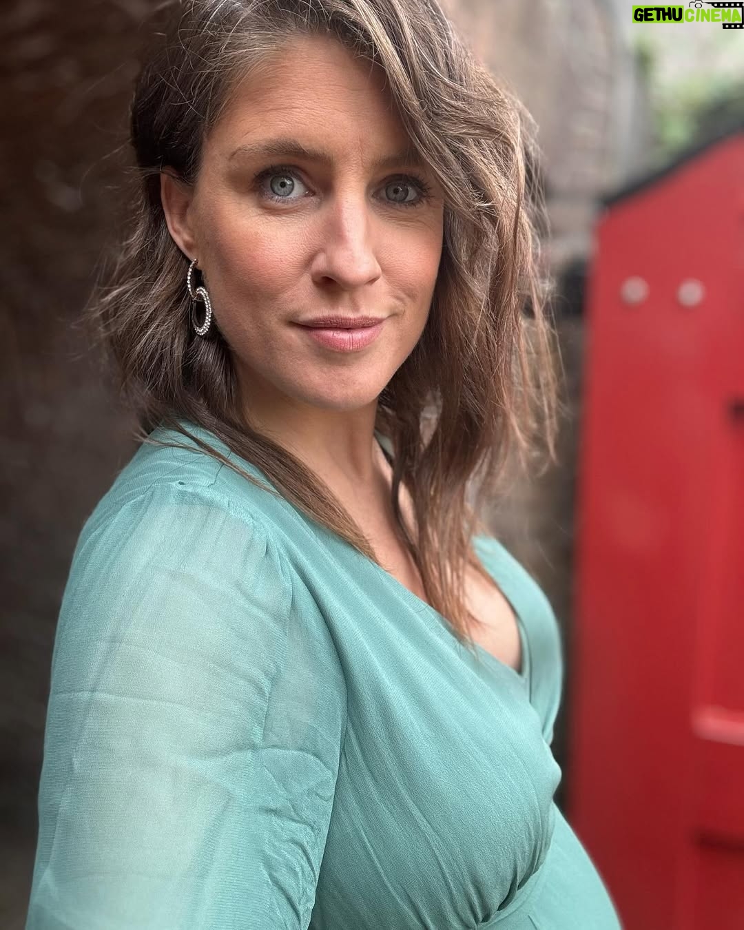 Marieke Elsinga - 13.7K Likes - Op een bruiloft. Niet de mijne.