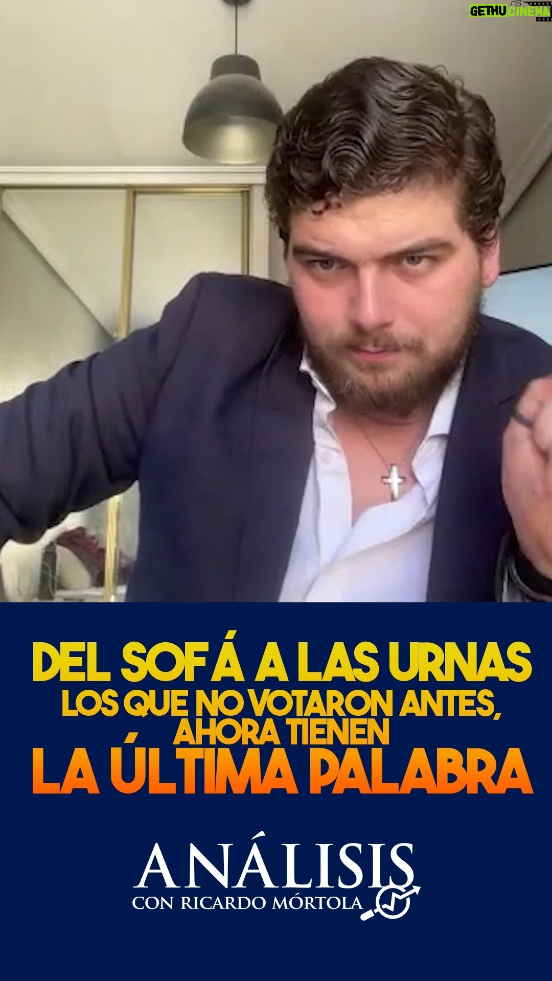 Mariela Viteri - 1.2K Likes - ¡Del sofá a las urnas! 🗳️ ¡Los que antes no votaron ahora tienen la última palabra! 💥
🗓️ Análisis exclusivo con Ricardo Mórtola
⏰ Lunes y viernes, de 08:00 a 09:00
🎙️ Conductor: @ricardomortolav
🔍 ¡No te pierdas este análisis profundo con @ricardomortolav sobre lo que está en juego en las elecciones!
👉 Mira el programa completo en YouTube: Radio Fuego 106.5 FM | Link en mis historias
#AnálisisPolítico #Elecciones2025 #VotoResponsable #DemocraciaViva #RadioFuego1065 #MarielaTV