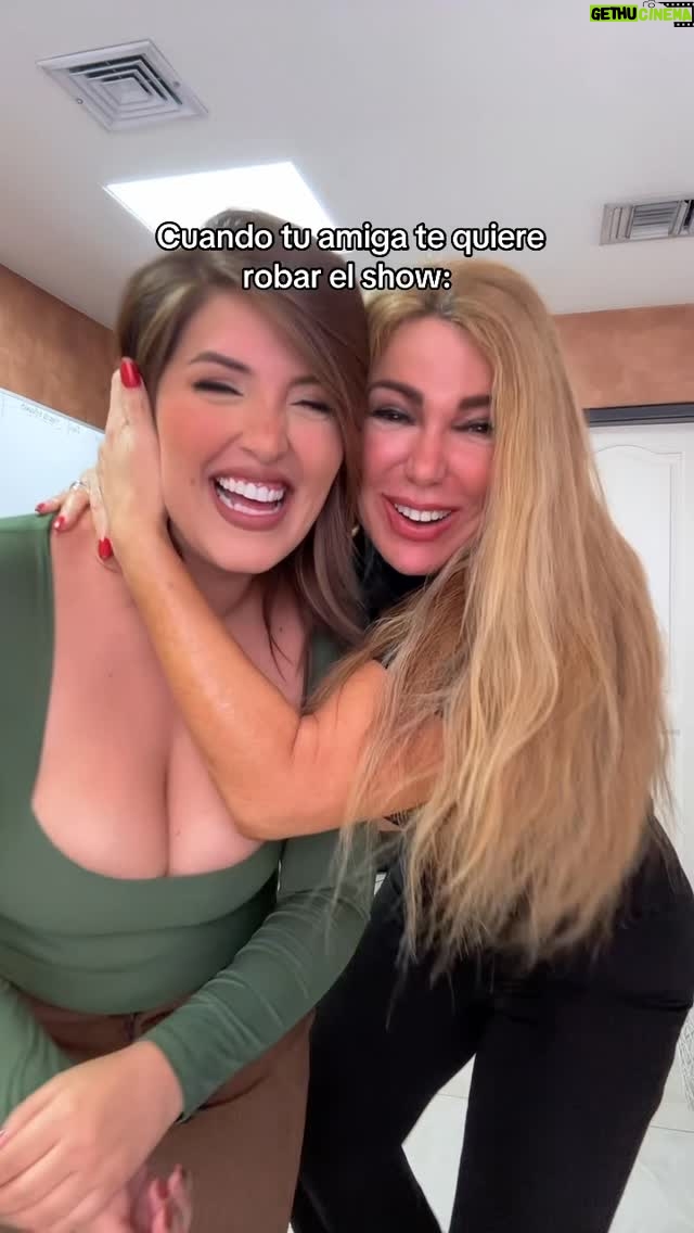 Mariela Viteri - 3.7K Likes - ✨Nuevo Marielazo…Jajaj
👀No se pierdan LO SONADO DE LA FARÁNDULA con @alesukita ¡Ya lo pueden ver en mi canal de YouTube, MarielaTv!🔥
Y recuerden que la @lachancherademateo abre el día de mañana a las 11AM en La Joya, The Garden 2. 😋
