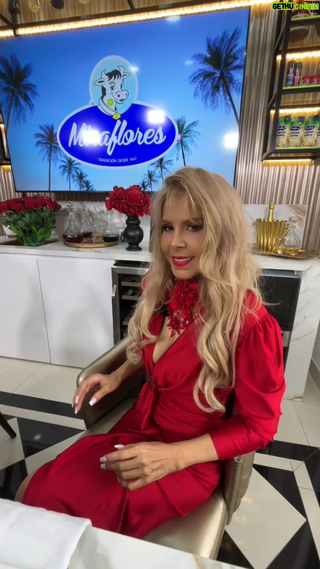 Mariela Viteri - 1.4K Likes - Este miércoles 26 a las 20h00, no puedes perderte una entrevista muy especial. La hermosa Silvana abrirá su corazón y compartirá su historia en mi canal de YouTube. 💖✨
Estoy emocionada y llena de expectativa por todo lo que nos va a contar… ¡Nos vemos! 😍🎥