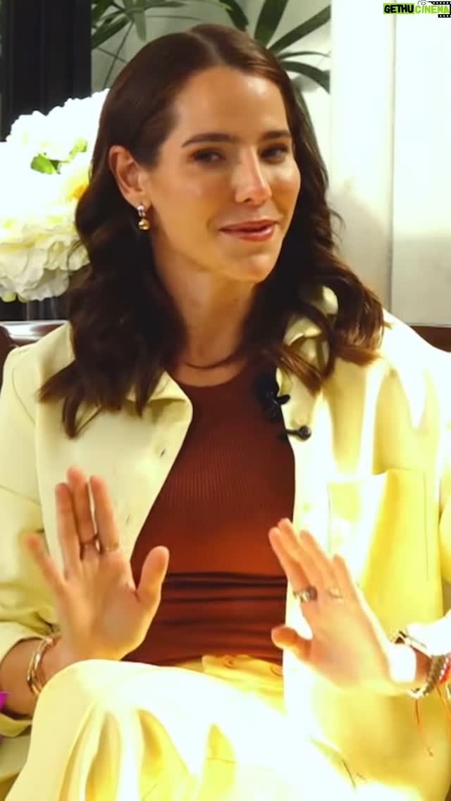 Mariela Viteri - 739 Likes - “Cuando uno busca verdaderamente servir, no necesita un puesto público” Lavinia Valbonesi.
¡Entérate de más viendo la entrevista completa en mi canal de YouTube, MarielaTv! 🎥✨
📲Link en mis historias y en mi perfil.
#MarielaTv #Entrevista #HistoriaIncreíble