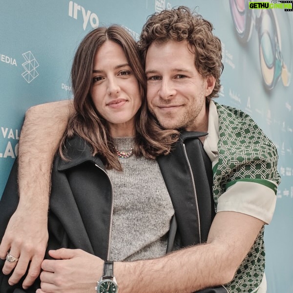 Marina Salas - 9.6K Likes - La familia d’ESMORZA AMB MI ❤️
@festivalmalaga
MERCI @dior @diorbeauty @_._ka_._ @diorling1
@florencereveillaud
@christianlouboutin
@ezequiel.rodsan
@agenciayoloviprimero
@carolabatan
@dossolesmedia
@distintofilms