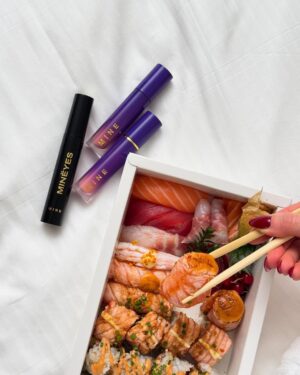 Marina Vjollca Instagram - Get Ready With Minëyes. The brand new mascara by @mineyourbeauy for bold lashes in just one swoop. Designed, tested and worn first by yours truly, Marina.

#MINË #minëbeauty #minëmakeup