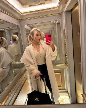 Marina Vjollca Instagram - My march💋
