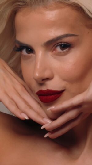 Marina Vjollca Instagram - Just me and my Legacy 303 ❤️‍🔥

#MINË #minëbeauty #minëmakeup