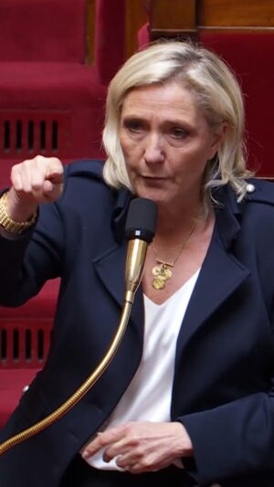 Marine Le Pen Instagram - Les racistes, c’est eux !

Par deux fois, des députés de gauche sont venus expliquer dans cet hémicycle, qu’en réalité, ceux qui participent au trafic de drogue seraient, comme ils disent, « les racisés ».