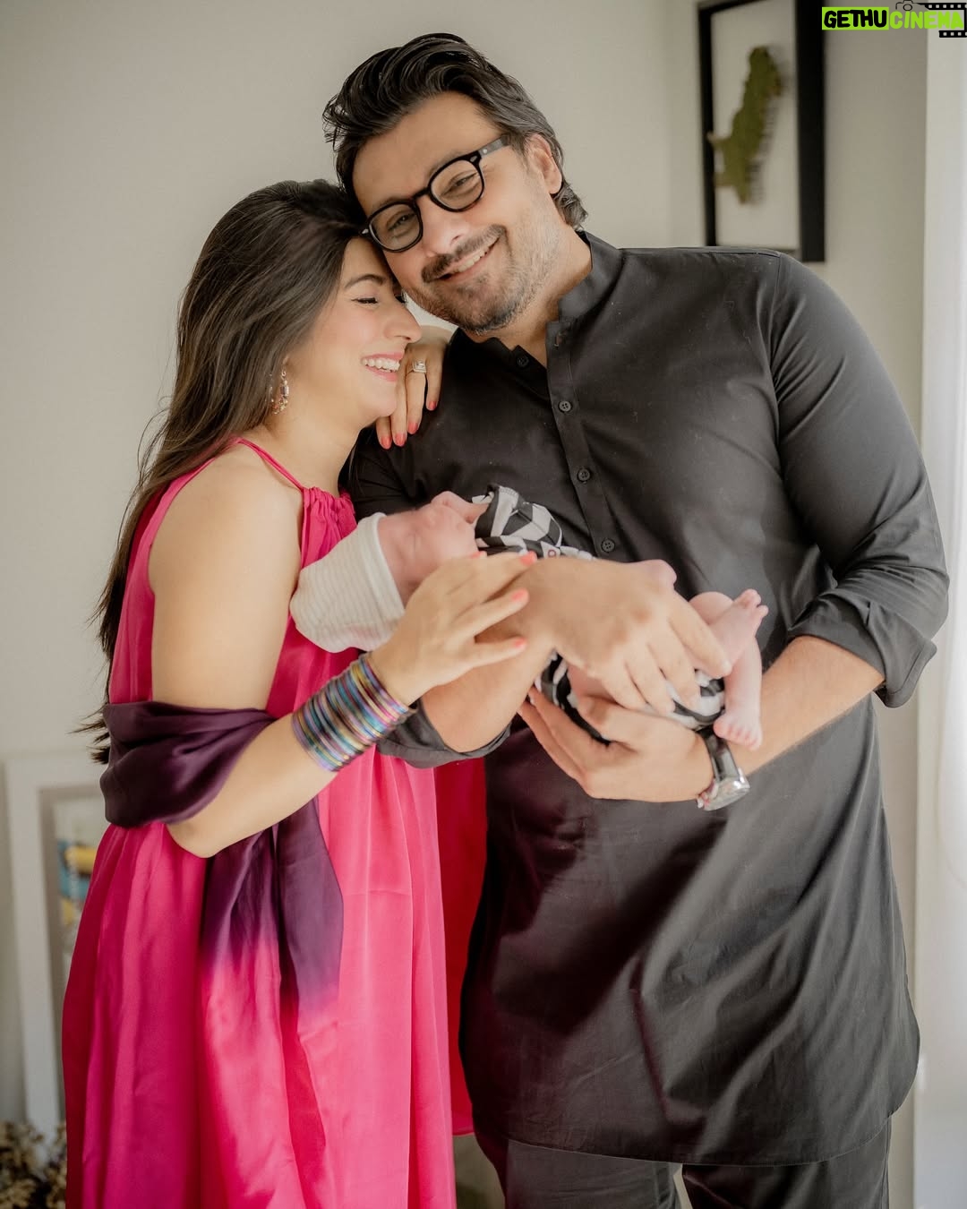 Mariyam Nafees - 75.9K Likes - • Eid Mubarak from me and my boys 🥰🤗
Late to the festivities but made it out of transit before they ended 🥲
(No Eid like the epic Pakistani Eid)
Iz good to be home 🫠
Alhamdulilah for all the joys around us - big adventures, tiny moments, our loved ones, home(s), a beautiful life and this handsome lil bunny 🥹
Hope y’all had a wonderful Eid surrounded by your loved ones, rooms full of laughter and unlimited Sheer Khurma 🌙💌
Fit: @aashkaarofficial 🩷
Shots: @abdulsamadzia
| #AmYam | Eid Mubarak | Eid 2025 | Home | My Boys | MashAllah |