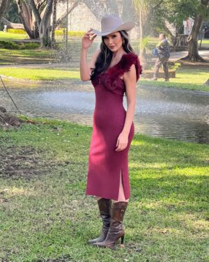 Marlene Favela Instagram - #DEBORAH peligrosa, despiadada, inteligente, manipuladora, soberbia, cruel, pero ama profundamente y su venganza estará llena de furia y será letal🔥
