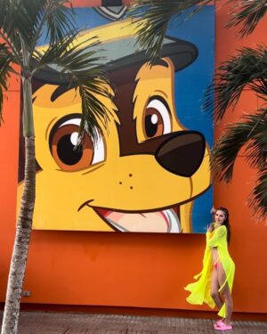 Marlene Favela Instagram - Viviendo ando☀️