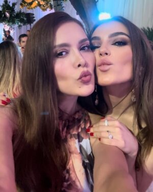 Marlene Favela Instagram - Acompañándote en todos tus momentos felices @sofia_96castro Te amo mi niña que seas muy feliz en tu nueva vida!!!!