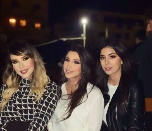 Maroi Bouchoucha Instagram - Love u ❤
@yemma__feuilleton 
@hayet_aoula 
@mounia.benfeghoul 
#ramadan2020 
#meriem#malak#sara 😎