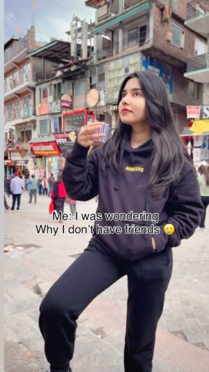 Marshuka Shifana Instagram - I am an extrovertedly introvert 🫣💀🤣 who else can relate ? 

#reels #reelsinstagram #reelstamil #share #tag #extrovertedintrovert #comedy #funny #friends #tamil #instagram #trending #memes #funnymemes