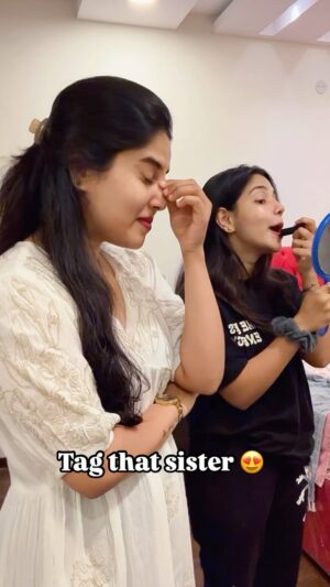 Marshuka Shifana Instagram - Happyyyy birthday rijjuuuu 😍 love you so much 🌏🥹 

#reels #sisters #share #instagram #trending #memes #funnymemes #tag #tamil