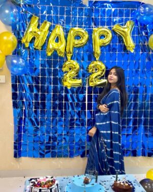Marshuka Shifana Instagram - I have no words to speak 🥺 Had theeee bestttt birthday in my entire life 😍 with full of happy tears 🥺 thank you guys for making it worth and forever grateful ♥️🥺🤗 @rijju________ @ashiq_s_ali 

And thank you for all the wishes and blessings 🥰 

#birthdaypicture #birthday2022 #turning22 #picturepost #instagram #birthdaypost