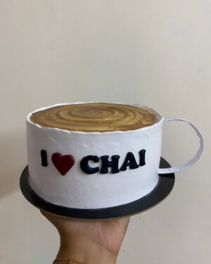 Marshuka Shifana Instagram - I’m lovingggg it 😍 Thank you so much for this customised cake 🤤 

Order Now @decadence_homebaker 
DM or contact : 6369454431 

#cake #cakebaker #instagram #chai