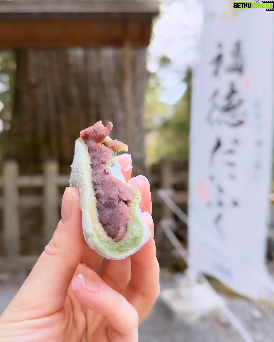 Marta Żmuda-Trzebiatowska - 2.5K Likes - Nikko
Uczta dla ducha 🏯🎋🇯🇵
I spróbowałam japońskich mochi 😋
#marzeniasiespelnia