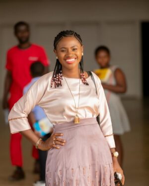 Martha Ankomah Instagram - Don’t worry. Be happy. 
Dress @styleinvogueafrique 
Skin Care @vibrant_skin_care_ 
Life Style @wellnessbitegh 
Delivered by @yabaghana