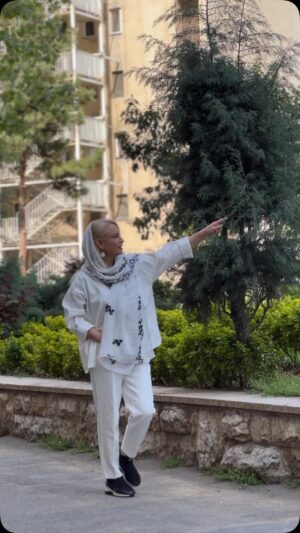 Maryam Kavyani Instagram - .
اگر در زندگی هدف نداشته باشید، خوش‌شانسی به کارتان نخواهد آمد. برای کشتی‌ای که نمی‌داند به کدام بندر می‌رود، باد موافق معنا ندارد.»
#کتاب_خوب
 #میشل_دو_مونتین #مریم_کاویانی #زندگی_زیباست #هنر_مفهومی
…….. 
@instagram 
@maryam_kavyani 
…….
