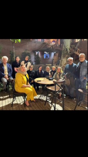 Maryam Kavyani Instagram - .
ناب ترین لحظه در کنار عزیزانم و اساتیدم  که شوق بودن در هنر و صحنه را در وجودم تقویت میکند.
اکران خصوصی فیلم سینمایی رها
⭐️
#سینمایی_رها #مریم_کاویانی#هنر#اکران_خصوصی #هنرمندان_سینمای_ایران 
#سینمای_ایران 
@tahminehmilan
@marziehbaroumand 
@afsanehchehrehazad 
@farzad.motamen 
@mahnazafzali 
@khatereh_hatami 
@shahrokh
@elsafirouzazar 
@mehranehmahintorabi_official 

⭐️⭐️⭐️⭐️⭐️⭐️⭐️⭐️
@hesaamfarahmand 
@saeedkhani61 
@shahrokhforotan
@maryam_kavyani