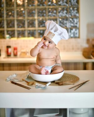 Maryam Noor Instagram - Mashallah to my little baby chef! Finally got the most awaited shoot done on his 6-month milestone by @rafias_artsy_studio . Watching him grow, change, and shine every single day is the most beautiful journey. Every giggle, every move—I’m soaking it all in!