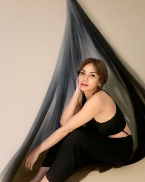 Masayu Anastasia Instagram - New Year.. New Chapter.. New Beginning…
May all your dreams come true in 2025! 🥳🥳🥳