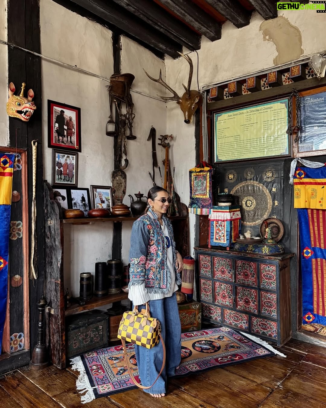 Masoom Mehta - 31.8K Likes - Please save 🤍 Our Bhutan Itinerary
STAY
@sixsensesbhutan, they have 5 lodges in Bhutan. We stayed 3 nights in Punakha & 2 nights in Paro & stopped over at the Thimphu one. All stunning. Could not recommend more. Food was impeccable & totally customisable. Our itinerary was completely managed & planned by the hotel.
THIMPHU (Stopover between Paro - Punakha)
- Stopped at Six Senses Thimphu for lunch
- Visited the giant Buddha Dordenma
PUNAKHA
- Traditional monastic breakfast with young monks at a hilltop monastery. Followed by a mindfulness & meditation session by their chief abbot. How much you take away from this depends entirely on how much you speak to them/your interest
- Momo-making class at the lodge
- Sunset cocktail-making workshop in the rice-fields
- Visited a beautiful nunnery in Nobgang & spent time with the nuns - Sangchen Dorji Lhendrup Nunnery
- Explored Punakha Dzong (an architectural dream)
- Walked across Bhutan’s longest suspension bridge
- Picnic lunch at a pine forest
- BBQ night at the lodge
PARO
- Lunch at the home of a local family who have been making prayer flags by hand for generations. Over lunch, we got an insight into rural Bhutanese life, learned the secrets of their craft and made our own prayer flags
- Archery session with our guide (competitive but hilarious). So fun!
- Visited bhutans largest temple
- Shopped local in Paro town (don’t skip Tara Handicrafts)
- Ended with a butter lamp blessing at a monastery near the lodge. The monks also let us sit through a chanting session.
- Dotsho, a traditional hot stone bath experience known to have healing abilities. We did this at a local farmhouse - Gakiling farm house. Not luxurious but v authentic experience
ALSO 🩷
- We had a guide & driver with us the whole time that the hotel arranged
- We spent all our evenings in the heated pools of our villa/hotel
PS Our itinerary doesn’t include any hiking because we didn’t hike. Shailin recently had his ACL surgery so we couldn’t!
