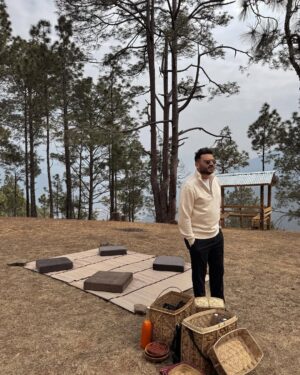 Masoom Mehta Instagram - Bhutan: where your screen time drops, your breath slows down, and your kids magically behave. Okay, two out of three. 🧘🏽‍♀️

@sixsensesbhutan #SixSensesPunakha