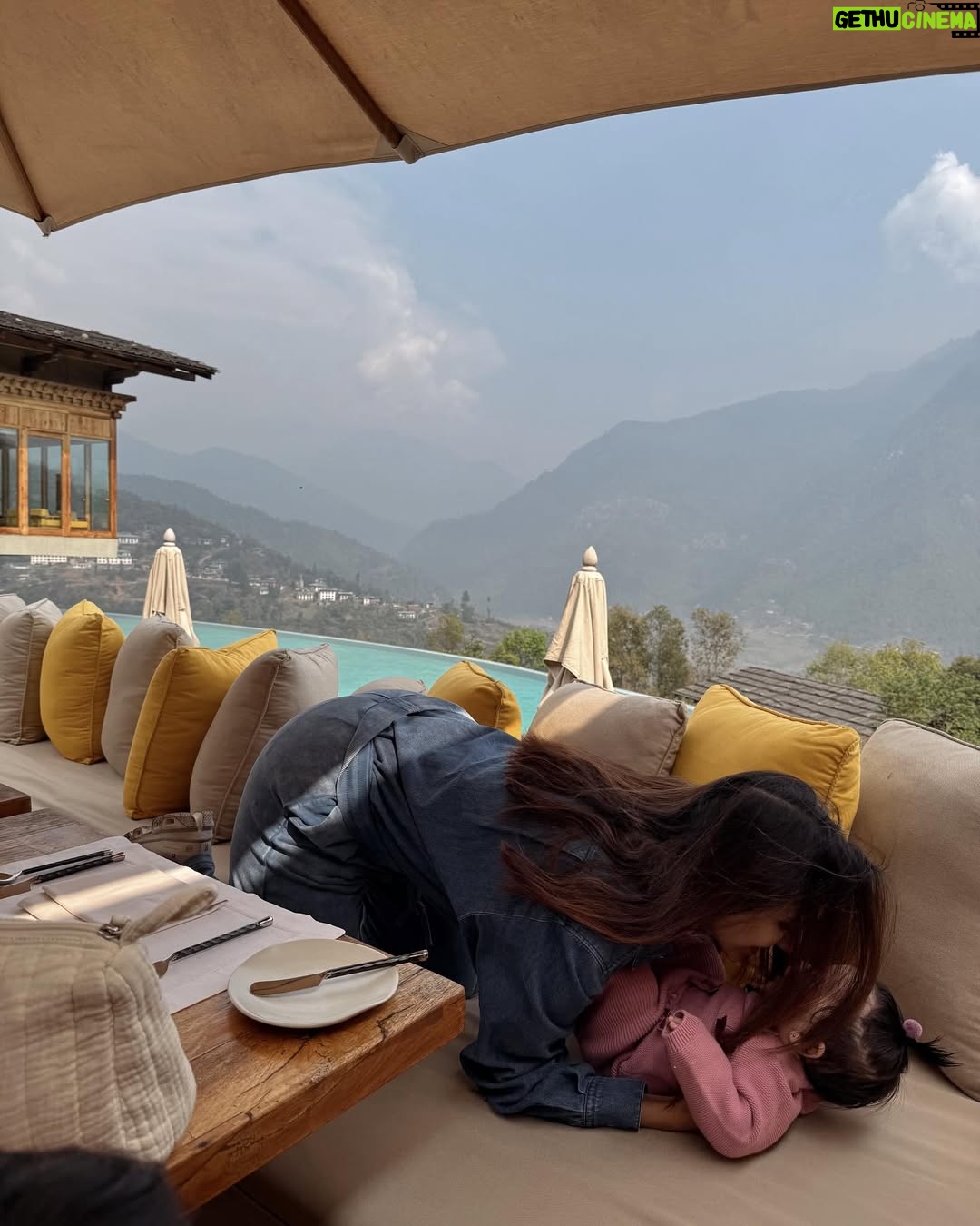 Masoom Mehta - 26K Likes - Bhutan: where your screen time drops, your breath slows down, and your kids magically behave. Okay, two out of three. 🧘🏽♀️
@sixsensesbhutan #SixSensesPunakha