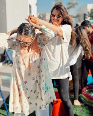 Masoom Mehta Instagram - Holi is a feeling. And what a feeling to pass down to my babies. 🍡💃🏽
