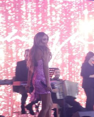 Maya Diab Instagram - The stage was mine. The mic was theirs. Lebanon, you always make my heart full, and last night, you made it unforgettable 💌🇱🇧#MayaDiab

المسرح كان إلي، الميكروفون كان إلن.
هني خلّوا سهرتي أحلى سهرة بعيد الحب #مايا_دياب ❤️