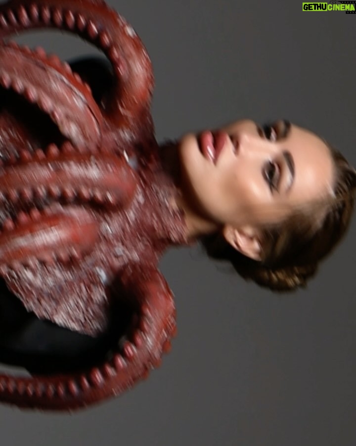 Maya Diab - 3 Likes - فيه أخطبوط طلب ايد اخطبوطة قلّها:
اعطيني ايدِك، اعطيني ايدِك، اعطيني ايدِك، اعطيني ايدِك، اعطيني ايدِك، اعطيني ايدِك، اعطيني ايدِك، اعطيني ايدِك، اعطيني ايدِك، اعطيني ايدِك…😂😂😂😂😂🐙🐙🐙
