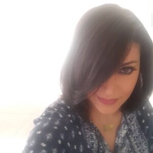 Maya Nasri Instagram - سمعوني على "لبنان الحر" اليوم الساعة ٣ الضهر على ١.٢،٥ اف ام. مع المتألقة دايما وفاء شدياق.