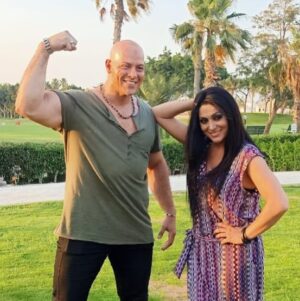 Maya Nasri Instagram - Shooting ZENZANA 7 with the  @ahmedeltohamyofficial . Bless ur heart bro.. 😁