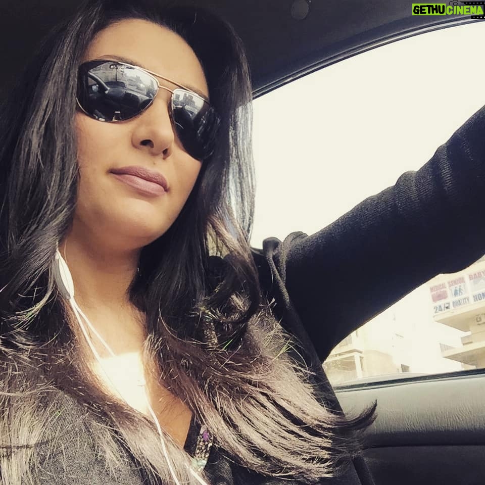 Maya Nasri - 5K Likes - Never look back.. tomorrow is another beautiful day.. #Noimpossible #keepshining #faith.
#mayanasri #maya_nasri