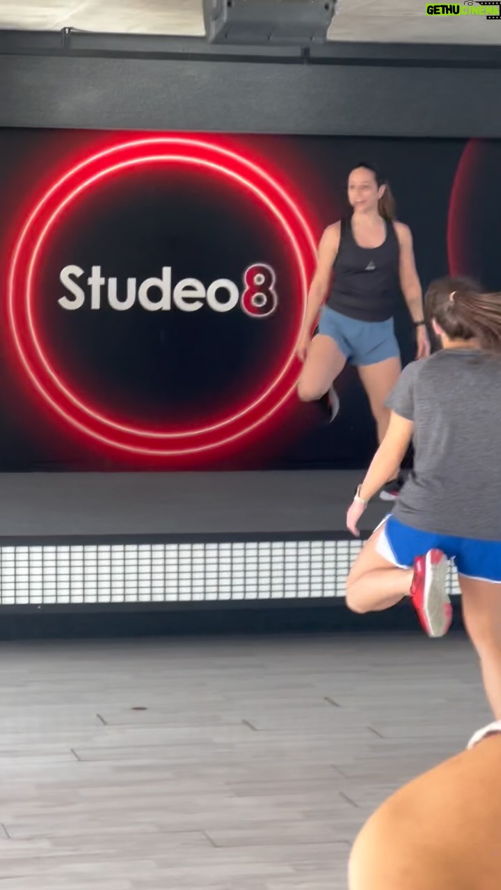 Maya Nasri - 25.9K Likes - Working out with an amazing coach!! And shooting the story in the same time 😅 @studeo.8 💪💪