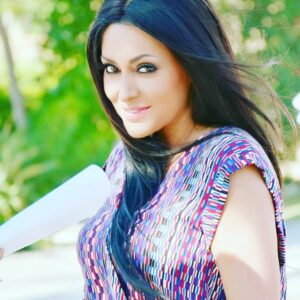 Maya Nasri Instagram - It is a dark world.. BE THE LIGHT that helps others see .. 
 العالم مظلم.. كونوا النور ..
#light #hope #summervibes #maya_nasri #mayanasri #sunshine 
Photo by :@shika_photography