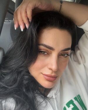 Maya Nasri Instagram - Shine like a #morning #sun !! Spread joy wherever you go😊 Be the #blessing 🤟❤️🤟