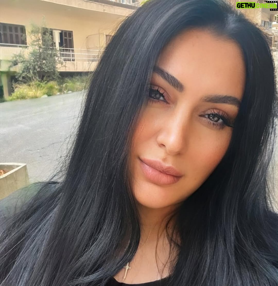 Maya Nasri - 37.7K Likes - Simply me! That is how i am and that is how i will always be.. #NewDay #mayanasri #maya_nasri #akhbarakeh #lasmarani