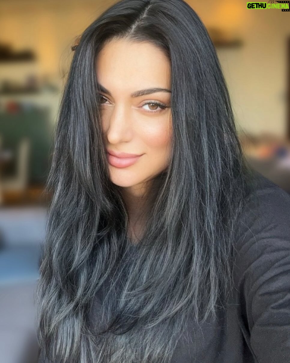 Maya Nasri - 70.1K Likes - وهكذا!… ورغم الاوجاع والضربات والآلام والسقطات .. نتعلم ان الامل هو دون ادنى شك وقود الحياة.. #hope #mayanasri #maya_nasri #missedyou
